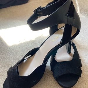 Nine West black 3” heels